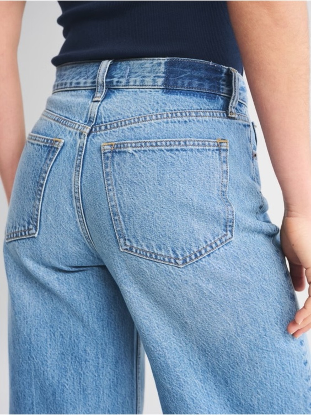 Abercrombie & Fitch High Rise Wide Leg Jeans - Picture 5 of 7